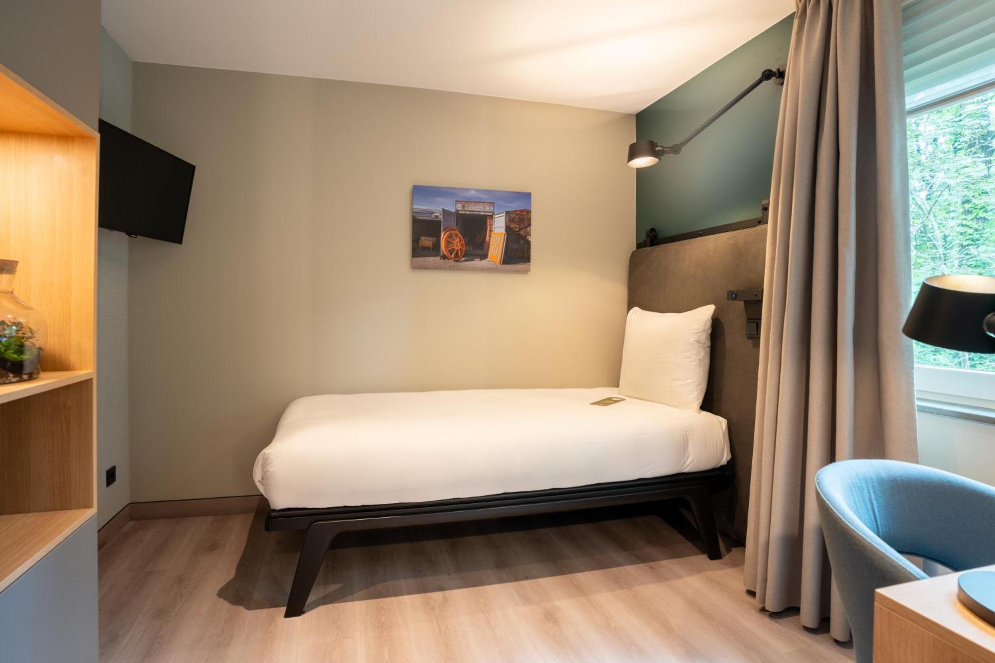 Hotel Kontakt Der Kontinenten Soesterberg Esterno foto