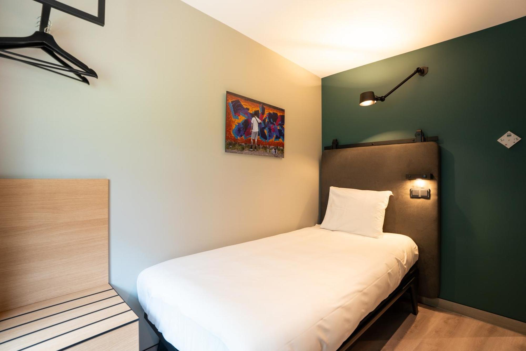 Hotel Kontakt Der Kontinenten Soesterberg Esterno foto